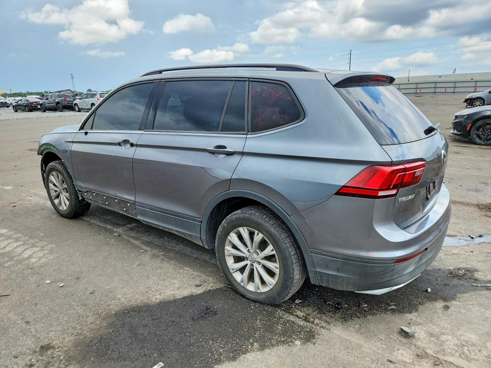 Продажа на аукционе авто 2018 Volkswagen Tiguan, vin: 3VV1B7AX2JM065855, номер лота: 55410016