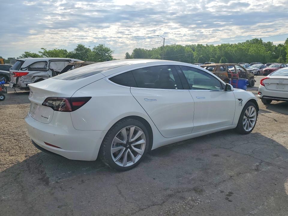 2018 Tesla Model 3 მანქანა იყიდება აუქციონზე, vin: 5YJ3E1EB7JF121951, აუქციონის ნომერი: 51957926