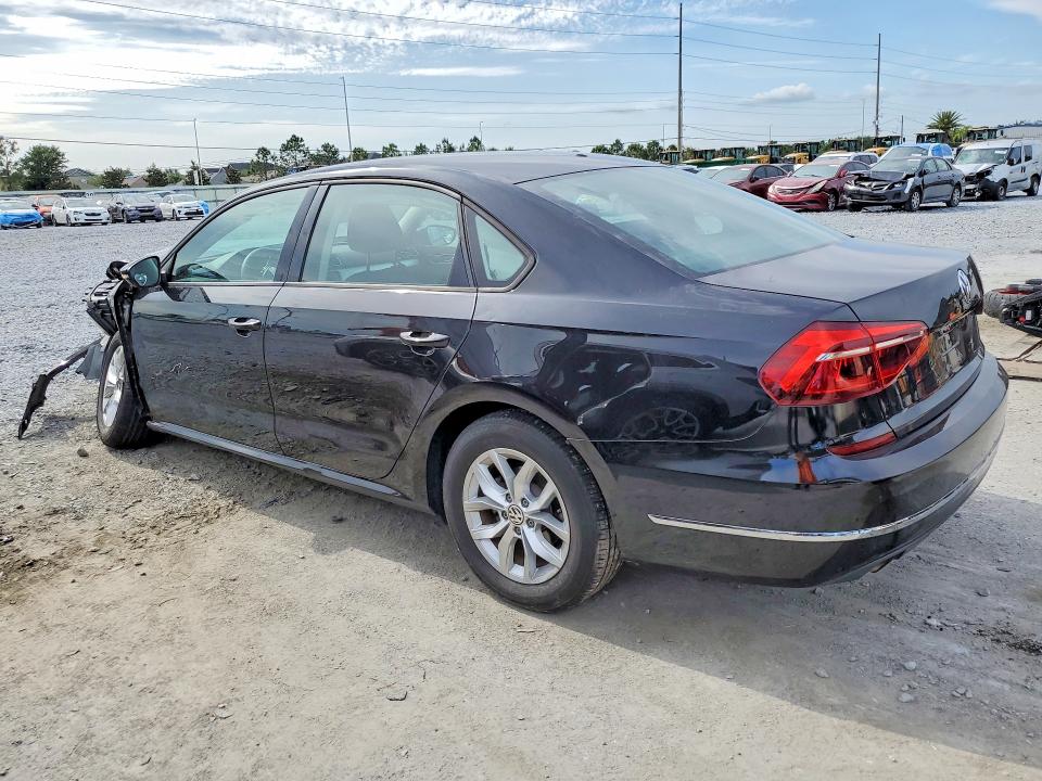 52091116 :رقم المزاد ، 1VWAA7A34JC013317 vin ، 2018 Volkswagen Passat مزاد بيع