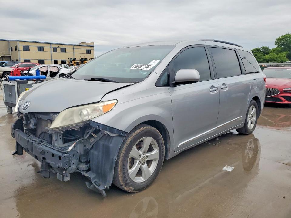 Продажа на аукционе авто 2016 Toyota Sienna, vin: 5TDKK3DC8GS702731, номер лота: 50491136