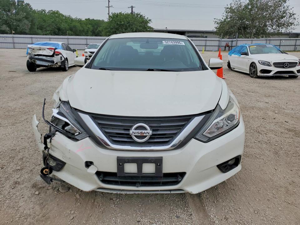 Продажа на аукционе авто 2017 Nissan Altima, vin: 1N4AL3AP4HC125172, номер лота: 52743996
