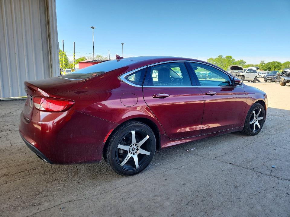 53210626 :رقم المزاد ، 1C3CCCCGXFN520110 vin ، 2015 Chrysler 200 مزاد بيع