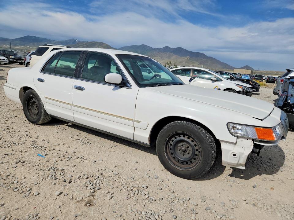 2002 Mercury Grand Marquis მანქანა იყიდება აუქციონზე, vin: 2MEFM74W62X633577, აუქციონის ნომერი: 53526266