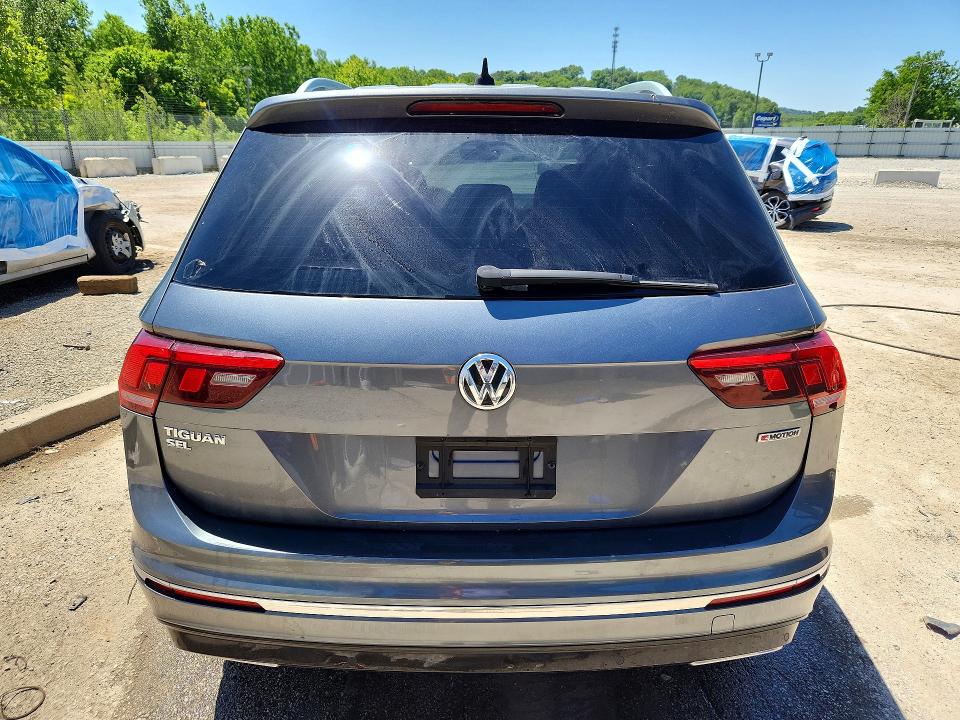 53301096 :رقم المزاد ، 3VV2B7AXXKM010284 vin ، 2019 Volkswagen Tiguan مزاد بيع