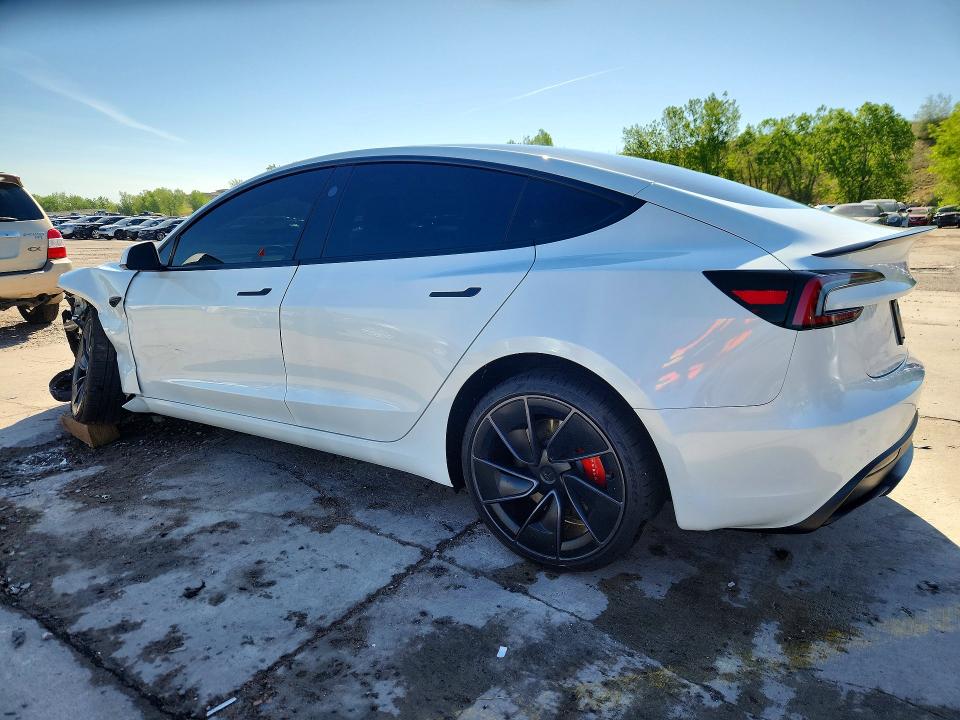 53298496 :رقم المزاد ، 5YJ3E1ET7SF965529 vin ، 2025 Tesla Model 3 مزاد بيع