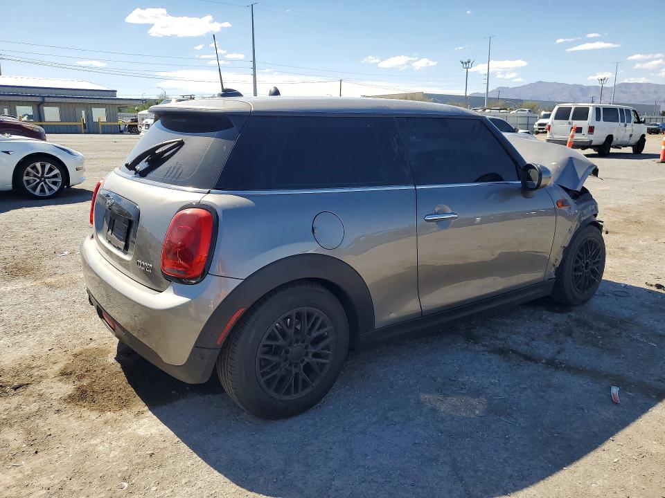 55185306 :رقم المزاد ، WMWXP5C59J2G62616 vin ، 2018 Mini Cooper مزاد بيع