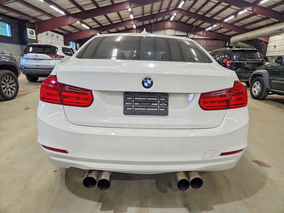 2013 Bmw 328 მანქანა იყიდება აუქციონზე, vin: WBA3B5C54DF596337, აუქციონის ნომერი: 54713806