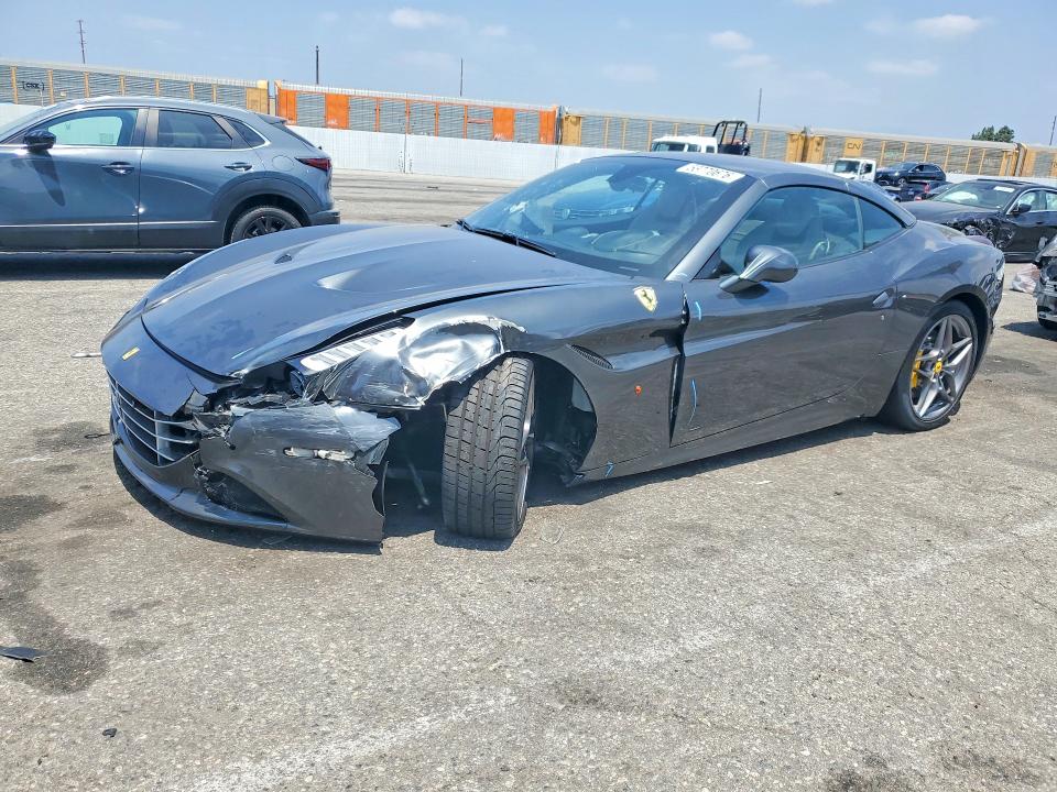 2016 Ferrari California T მანქანა იყიდება აუქციონზე, vin: ZFF77XJA0G0213097, აუქციონის ნომერი: 53770676