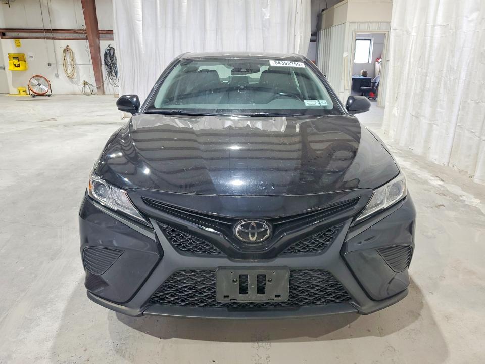54393266 :رقم المزاد ، 4T1G11AK1LU948739 vin ، 2020 Toyota Camry مزاد بيع