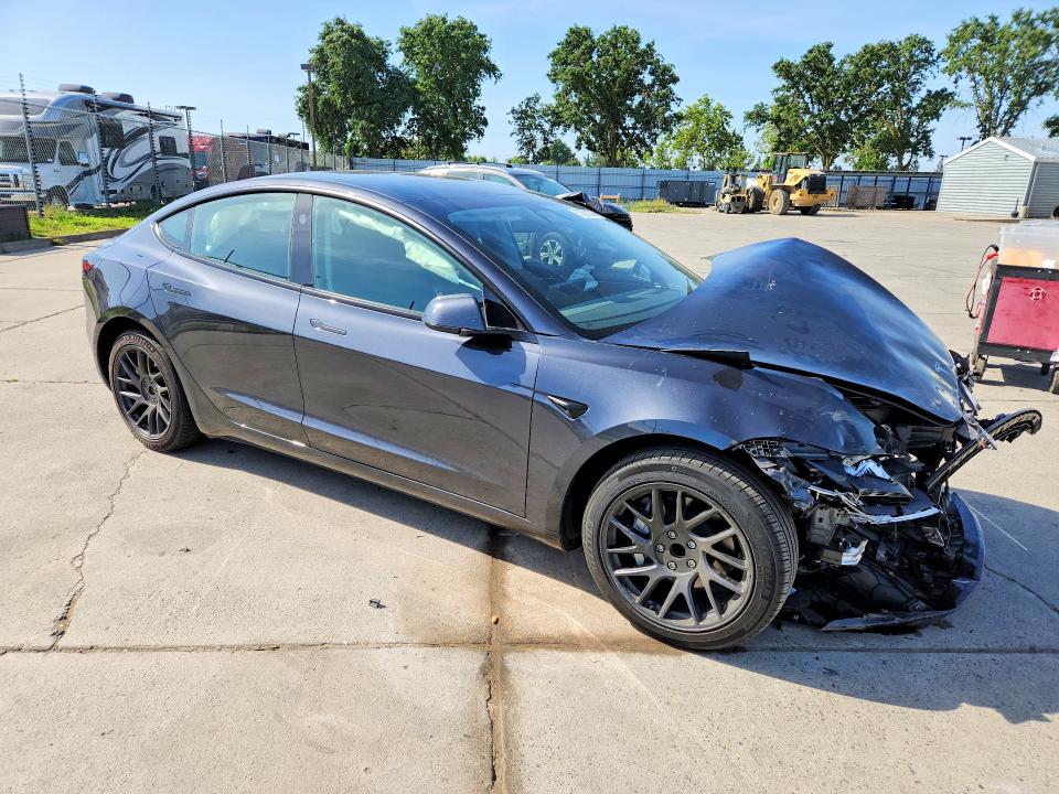 Продаж на аукціоні авто 2025 Tesla Model 3, vin: 5YJ3E1EAXSF908224, номер лоту: 52032266