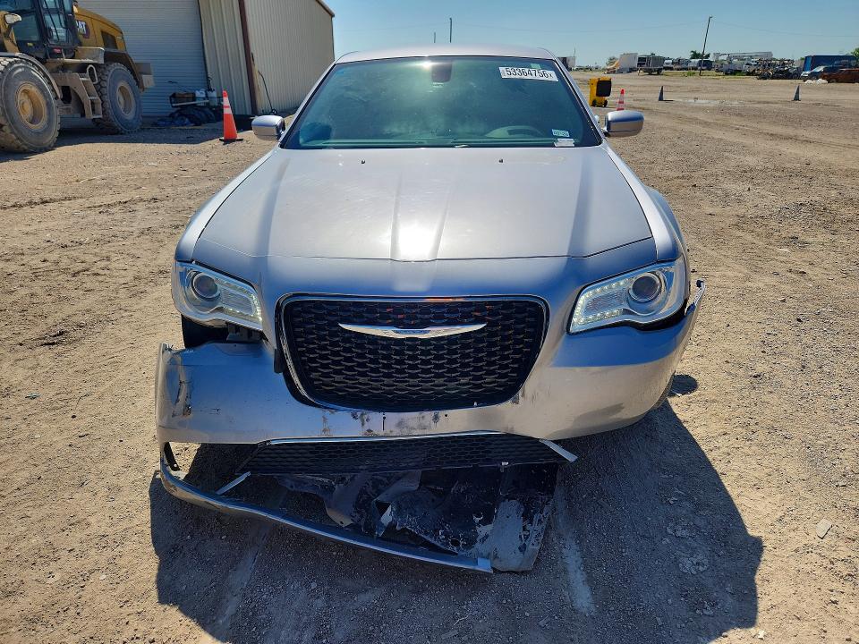 53364756 :رقم المزاد ، 2C3CCAAG3HH577512 vin ، 2017 Chrysler 300 مزاد بيع