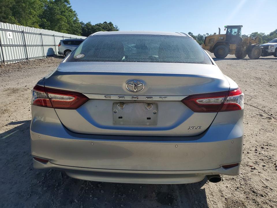 Продажа на аукционе авто 2018 Toyota Camry, vin: 4T1B11HK5JU157112, номер лота: 53314106