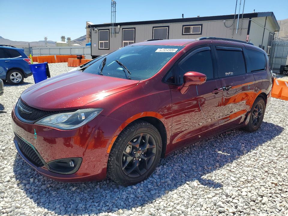 Auction sale of the 2020 Chrysler Pacifica, vin: 2C4RC1BG1LR110208, lot number: 52554906