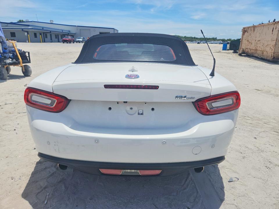 52781786 :رقم المزاد ، JC1NFAEK5H0127727 vin ، 2017 Fiat 124 Spider مزاد بيع