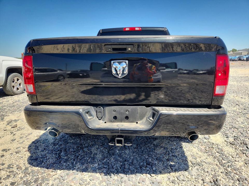 53659796 :رقم المزاد ، 3C6JR6ATXFG618394 vin ، 2015 Ram 1500 مزاد بيع