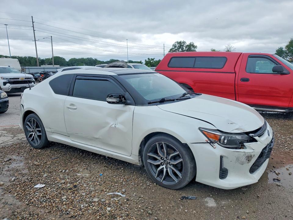 53566796 :رقم المزاد ، JTKJF5C74GJ018216 vin ، 2016 Scion Tc مزاد بيع