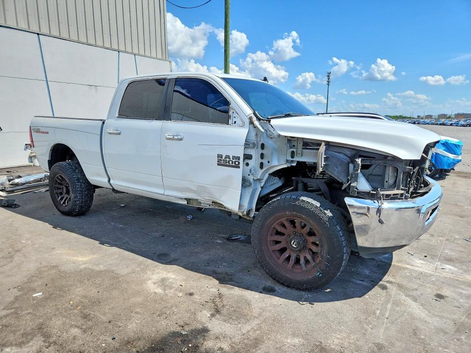 53374866 :رقم المزاد ، 3C6UR5DJ4FG620563 vin ، 2015 Ram 2500 مزاد بيع