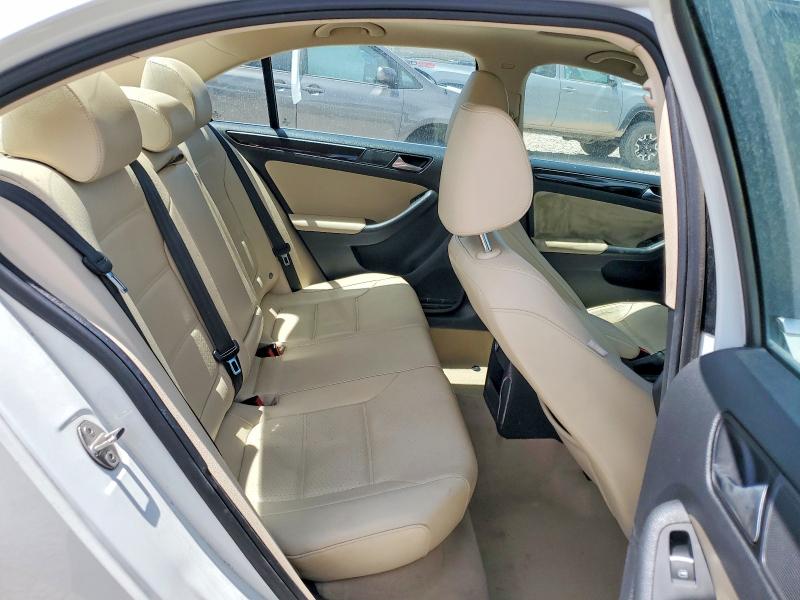 53754376 :رقم المزاد ، 3VWLA7AJ6FM304270 vin ، 2015 Volkswagen Jetta مزاد بيع