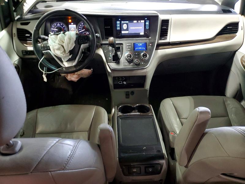 52729746 :رقم المزاد ، 5TDYK3DC6FS688000 vin ، 2015 Toyota Sienna مزاد بيع