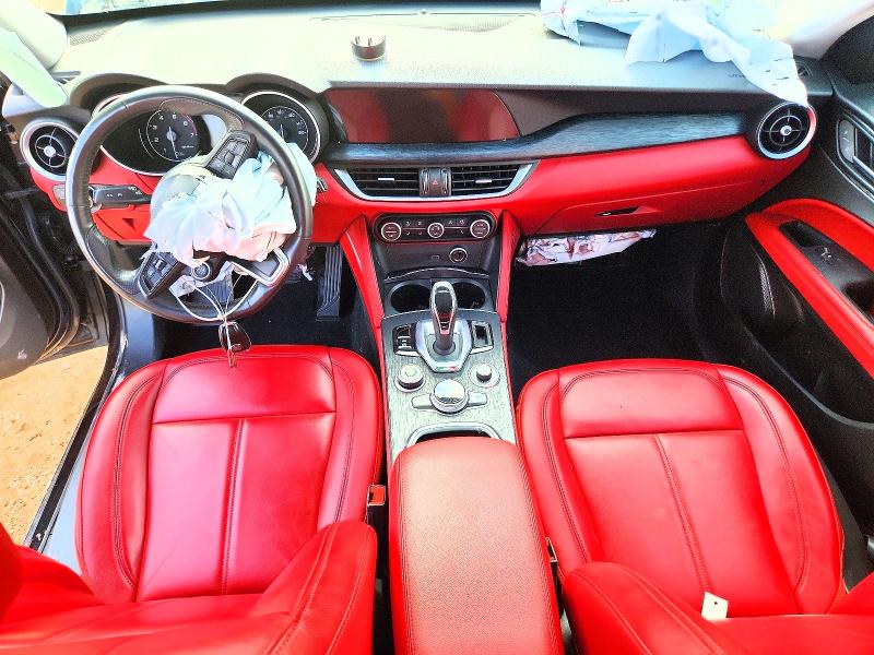 54701296 :رقم المزاد ، ZASPAKAN0M7D00563 vin ، 2021 Alfa Romeo Stelvio مزاد بيع