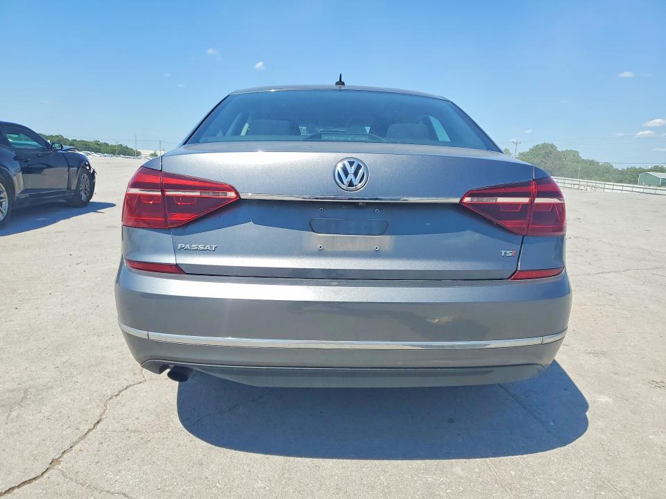 52049146 :رقم المزاد ، 1VWAT7A36HC042306 vin ، 2017 Volkswagen Passat مزاد بيع