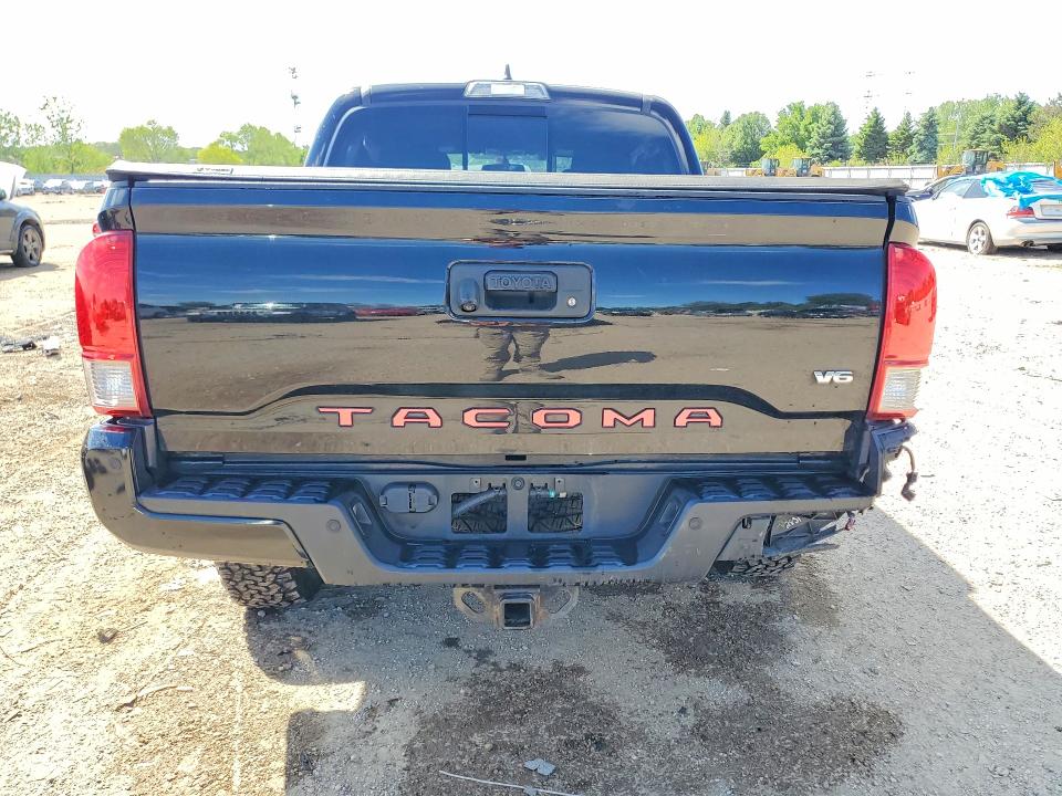 54173696 :رقم المزاد ، 5TFAZ5CN0HX053637 vin ، 2017 Toyota Tacoma مزاد بيع