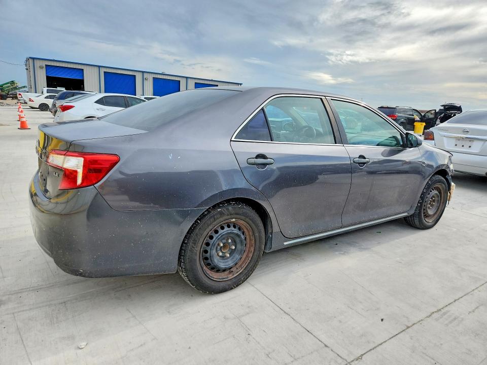 53099316 :رقم المزاد ، 4T1BF1FK9EU341317 vin ، 2014 Toyota Camry مزاد بيع