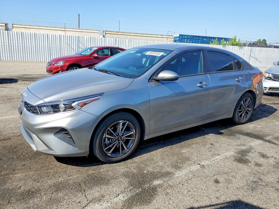 53028146 :رقم المزاد ، 3KPF24AD9PE587135 vin ، 2023 Kia Forte مزاد بيع