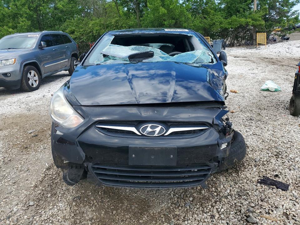 52595156 :رقم المزاد ، KMHCT5AE7DU086994 vin ، 2013 Hyundai Accent مزاد بيع