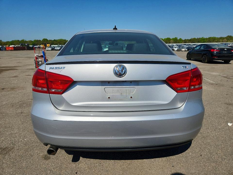 54055366 :رقم المزاد ، 1VWAT7A30FC120818 vin ، 2015 Volkswagen Passat مزاد بيع