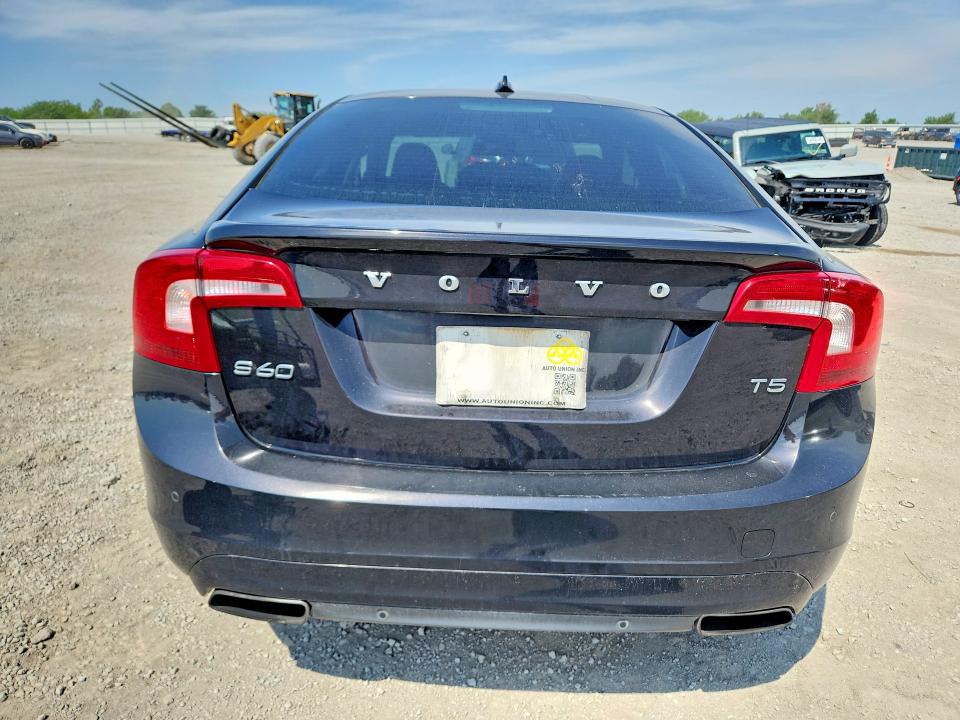 2015 Volvo S60 მანქანა იყიდება აუქციონზე, vin: YV140MFB6F1305324, აუქციონის ნომერი: 53874286