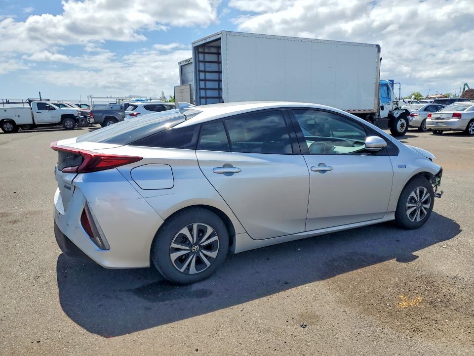 2017 Toyota Prius Prime მანქანა იყიდება აუქციონზე, vin: JTDKARFP5H3044133, აუქციონის ნომერი: 54012936