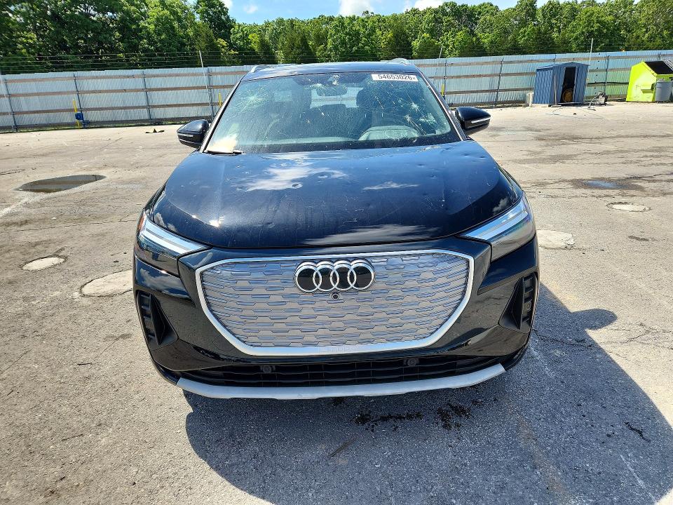 2022 Audi Q4 E-tron მანქანა იყიდება აუქციონზე, vin: WA1G2BFZ2NP033956, აუქციონის ნომერი: 54653026