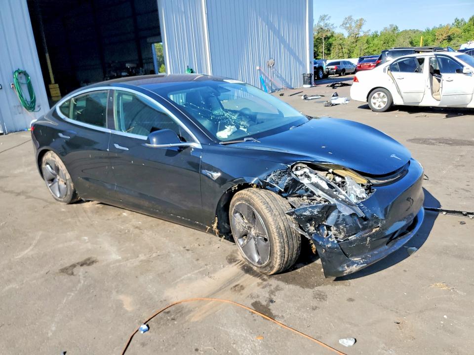 Продажа на аукционе авто 2019 Tesla Model 3, vin: 5YJ3E1EB4KF208563, номер лота: 53885796