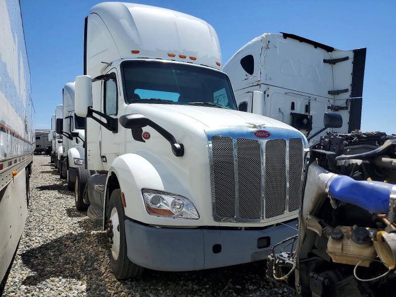 50602306 :رقم المزاد ، 1XPBA48X7HD428486 vin ، 2017 Peterbilt 579 مزاد بيع