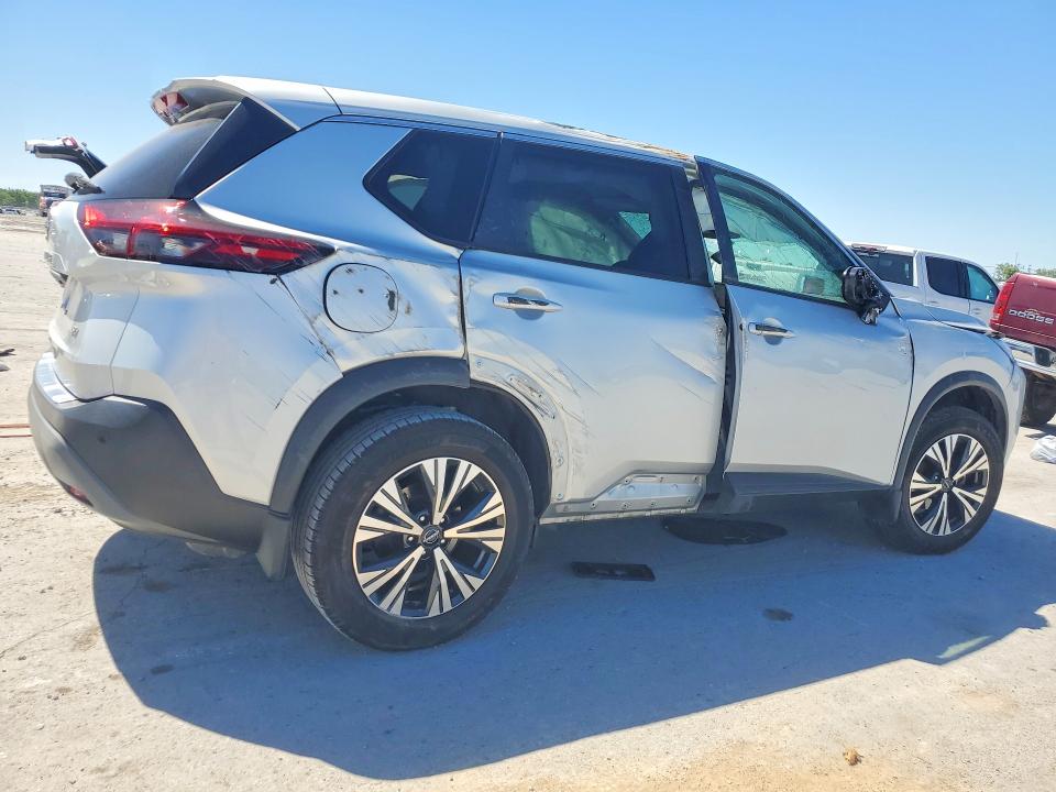 53142486 :رقم المزاد ، 5N1BT3BA1NC725373 vin ، 2022 Nissan Rogue مزاد بيع