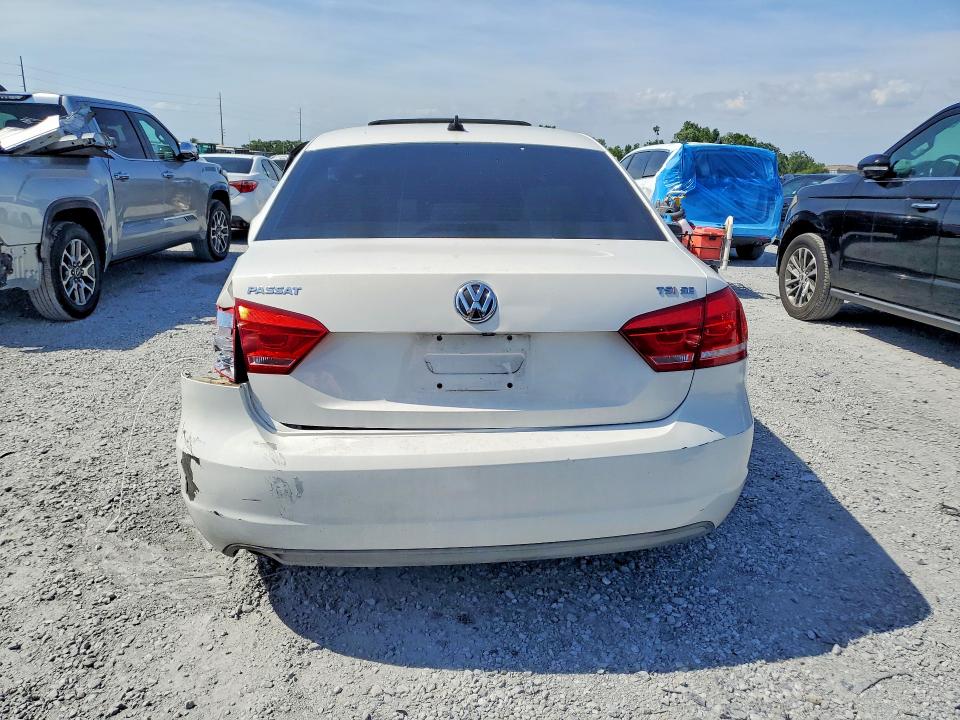 2014 Volkswagen Passat მანქანა იყიდება აუქციონზე, vin: 1VWBT7A32EC109564, აუქციონის ნომერი: 52615526