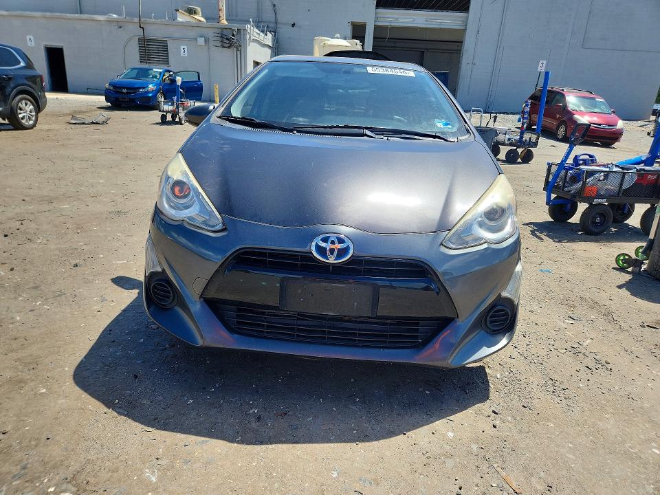 55384546 :رقم المزاد ، JTDKDTB39F1092945 vin ، 2015 Toyota Prius C مزاد بيع
