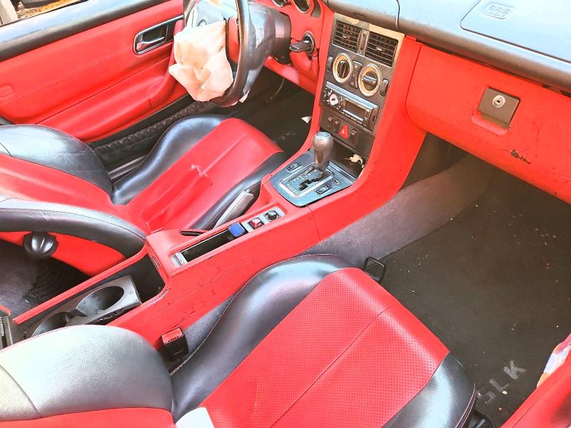 1998 Mercedes-benz Slk მანქანა იყიდება აუქციონზე, vin: WDBKK47F0WF041883, აუქციონის ნომერი: 53876236