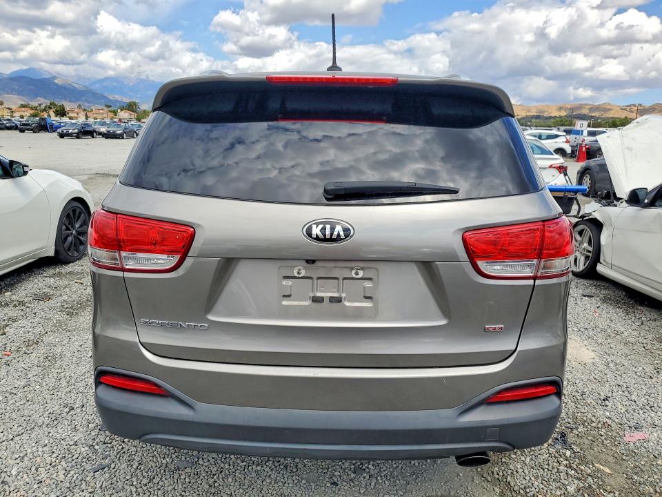 52424286 :رقم المزاد ، 5XYPG4A36HG245451 vin ، 2017 Kia Sorento مزاد بيع