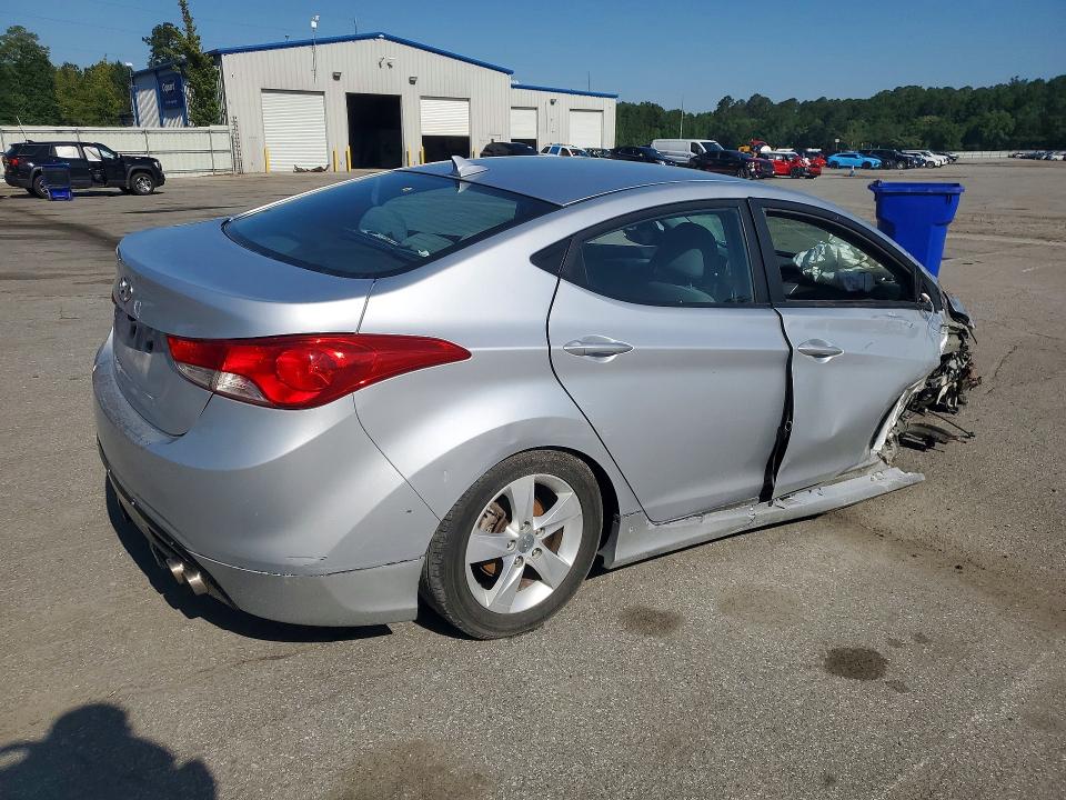 2013 Hyundai Elantra მანქანა იყიდება აუქციონზე, vin: 5NPDH4AE0DH318723, აუქციონის ნომერი: 53537646
