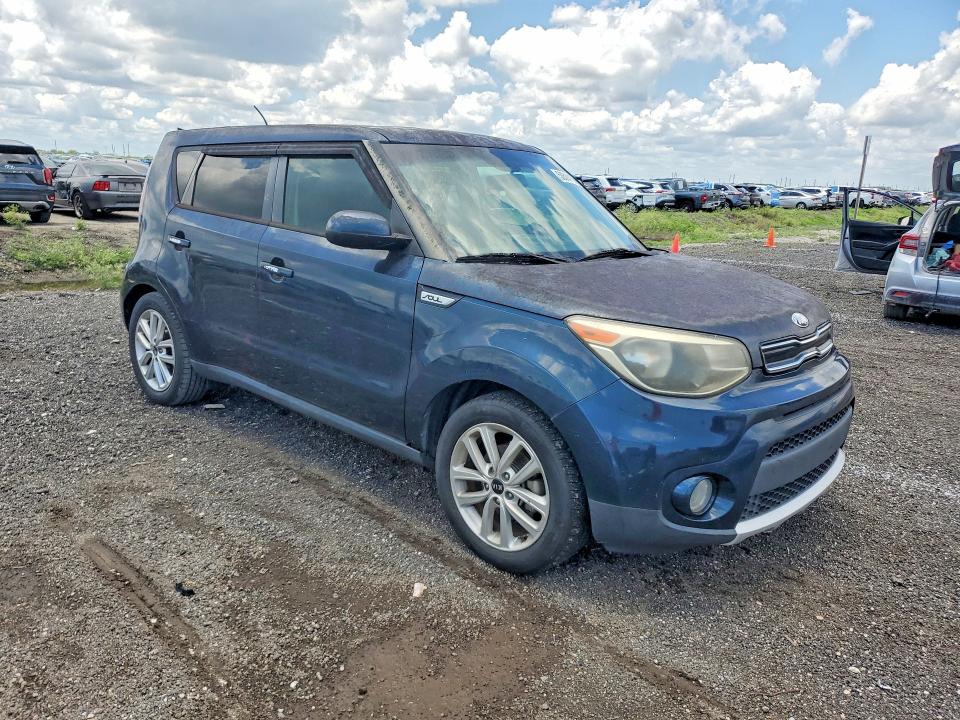 53514106 :رقم المزاد ، KNDJP3A59H7410987 vin ، 2017 Kia Soul مزاد بيع