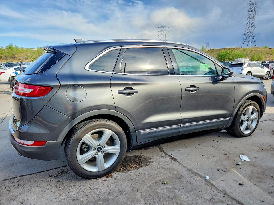 53325576 :رقم المزاد ، 5LMCJ1D90JUL15098 vin ، 2018 Lincoln Mkc مزاد بيع