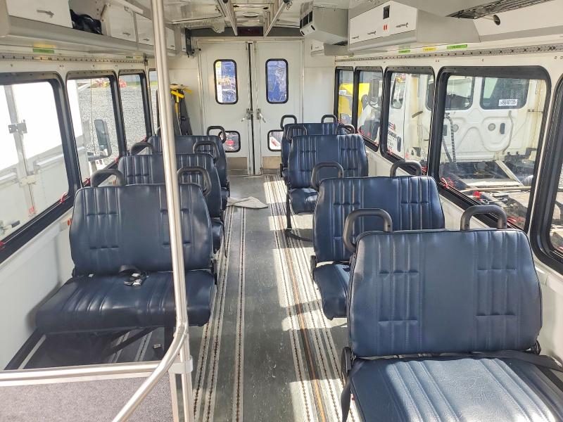 54432476 :رقم المزاد ، 4UZADEDT1DCFF1403 vin ، 2013 Freightliner Chassis مزاد بيع