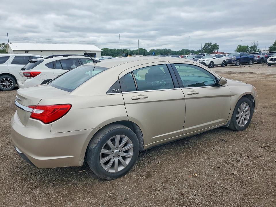 53999396 :رقم المزاد ، 1C3CCBBG3DN731643 vin ، 2013 Chrysler 200 مزاد بيع