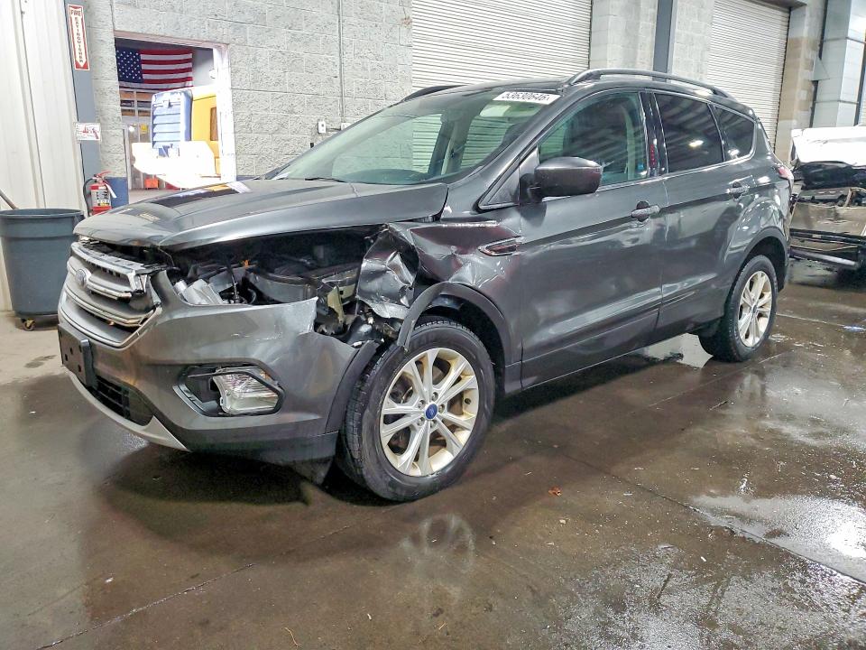 53630646 :رقم المزاد ، 1FMCU9GD3HUD28849 vin ، 2017 Ford Escape مزاد بيع