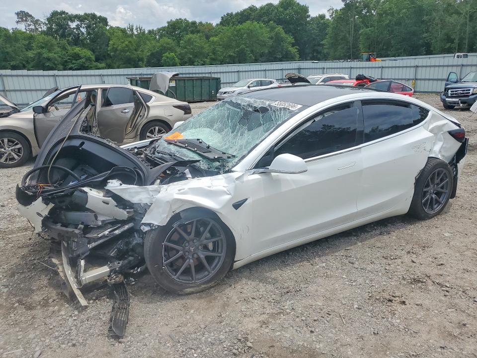 2020 Tesla Model 3 მანქანა იყიდება აუქციონზე, vin: 5YJ3E1EAXLF659490, აუქციონის ნომერი: 55052696