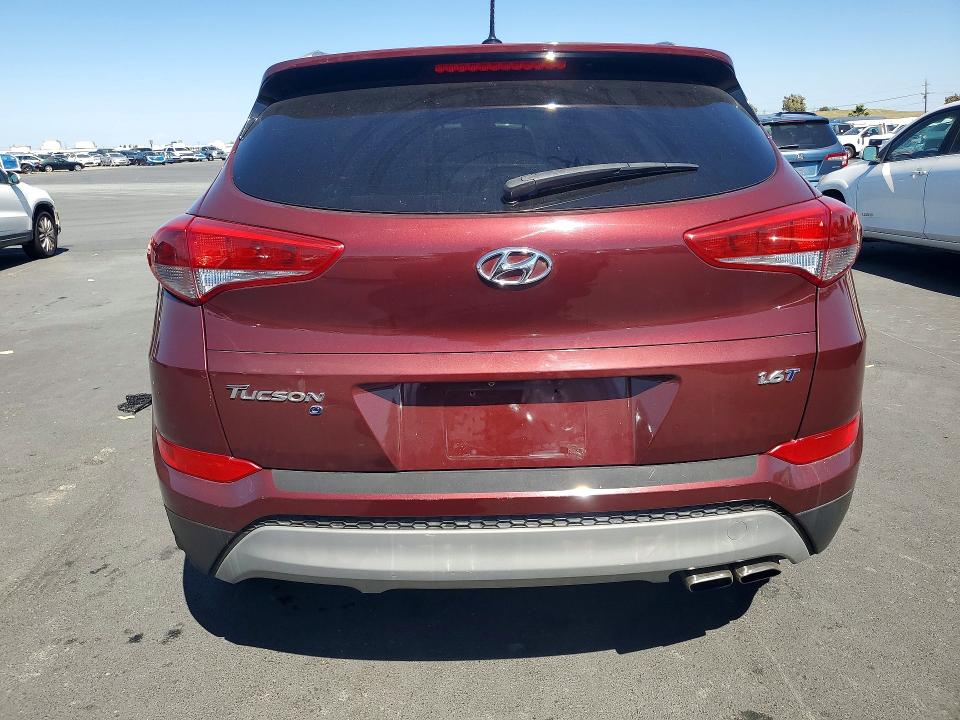 53999996 :رقم المزاد ، KM8J33A24HU528007 vin ، 2017 Hyundai Tucson مزاد بيع