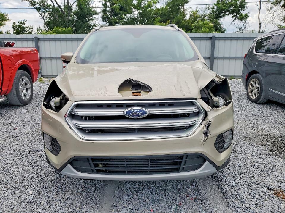 Продажа на аукционе авто 2017 Ford Escape, vin: 1FMCU9J90HUA90849, номер лота: 53413026