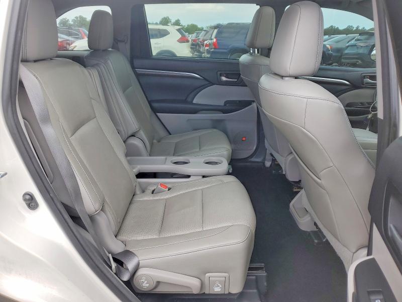 2015 Toyota Highlander მანქანა იყიდება აუქციონზე, vin: 5TDDKRFH7FS182606, აუქციონის ნომერი: 53170716